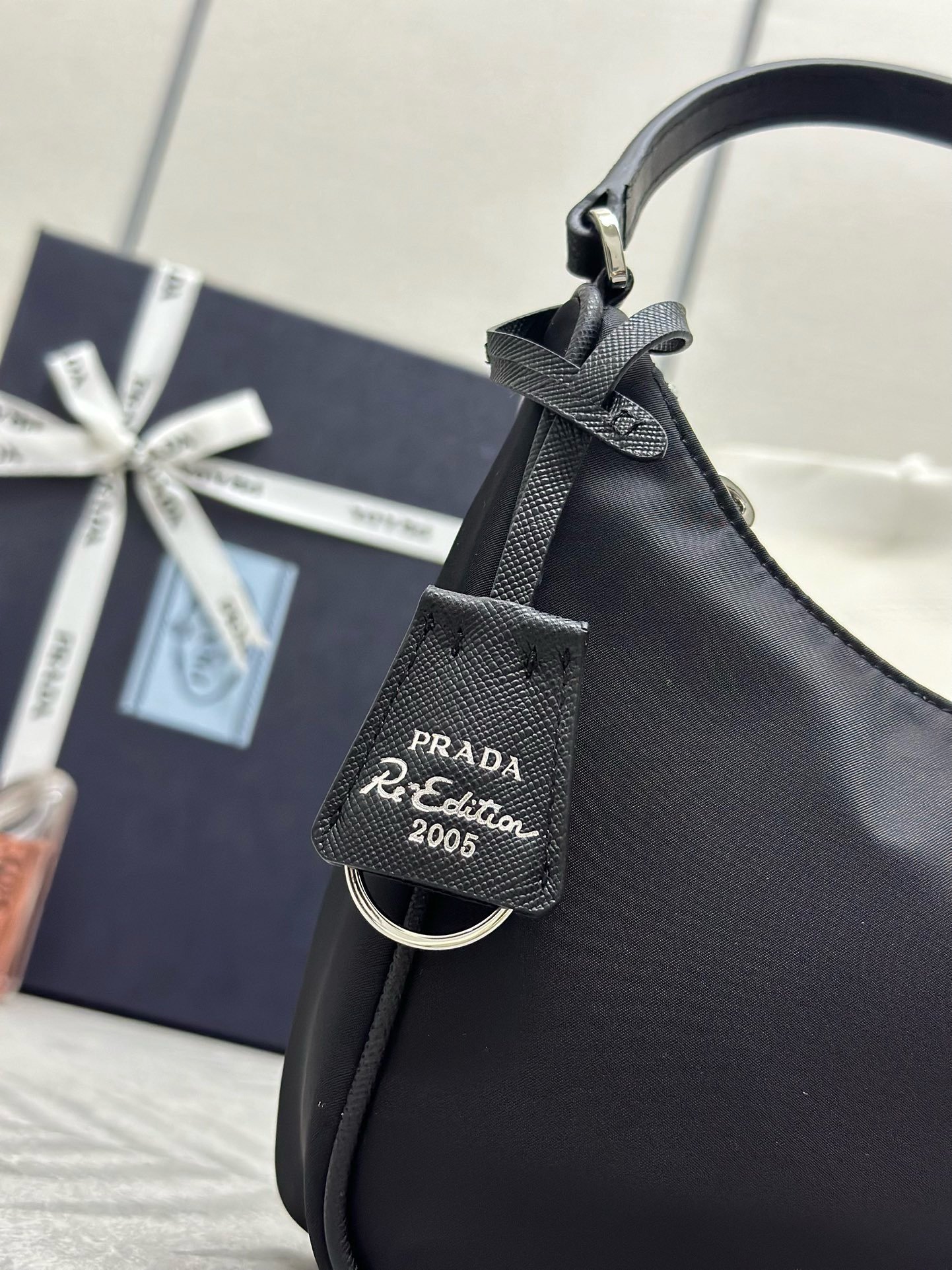 Prada Hobo2005 NE204 Hobo Shoulder Bag 001440