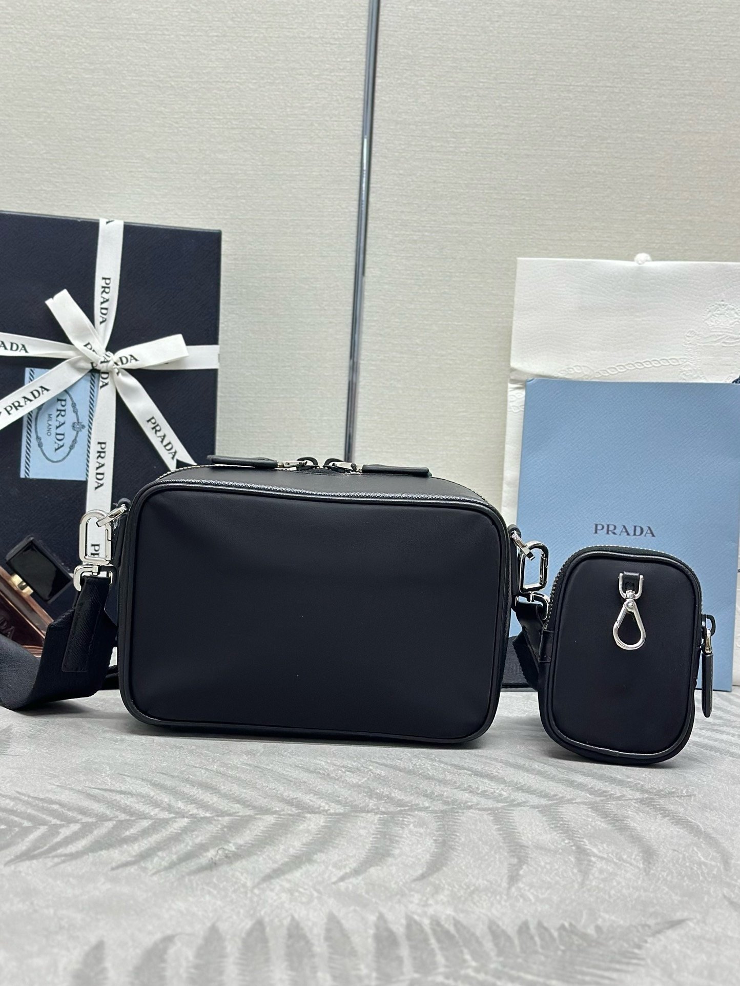 Prada VH070 Top Handle Bag 001660