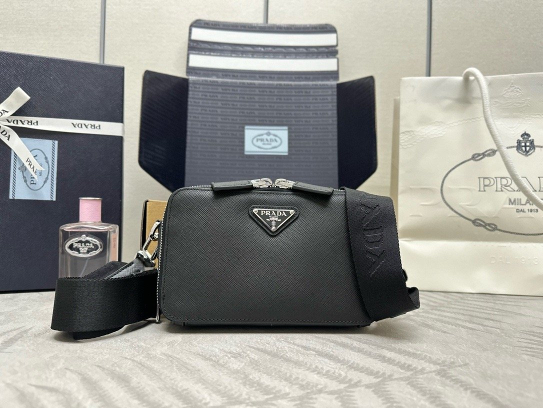 Prada VH173 Brique Saffiano New SeasonMessenger Bag 001620