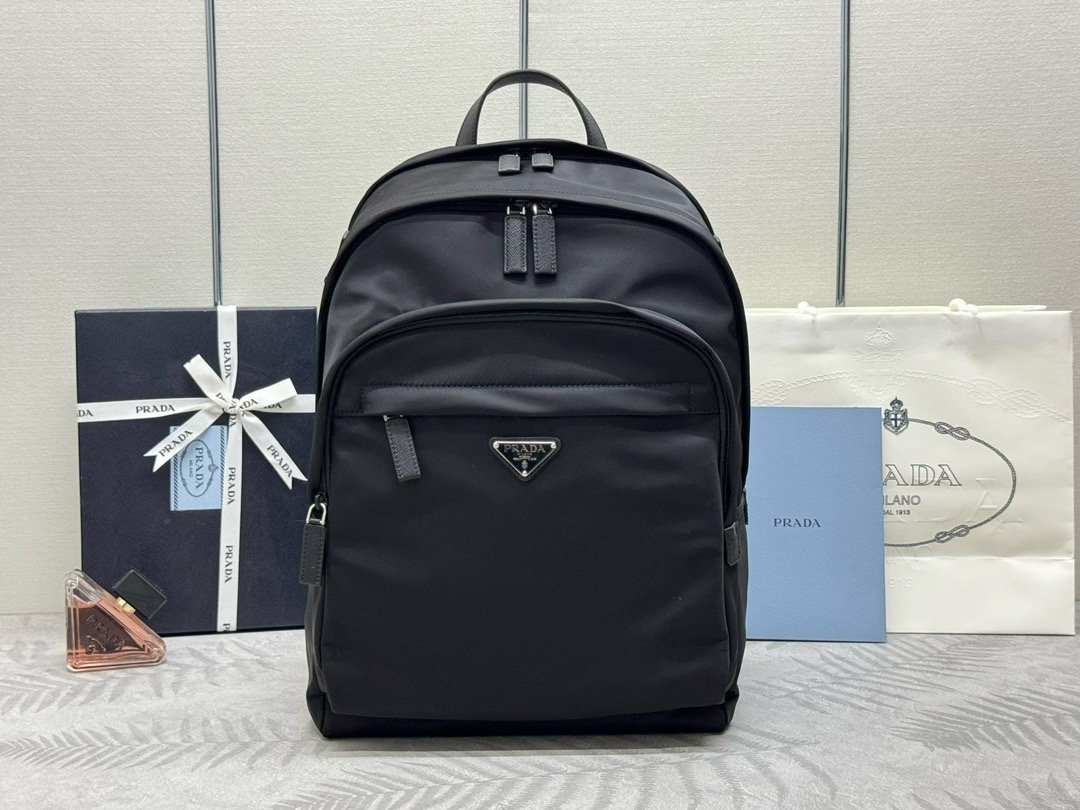 Prada VZ048 Saffiano Backpack 001770