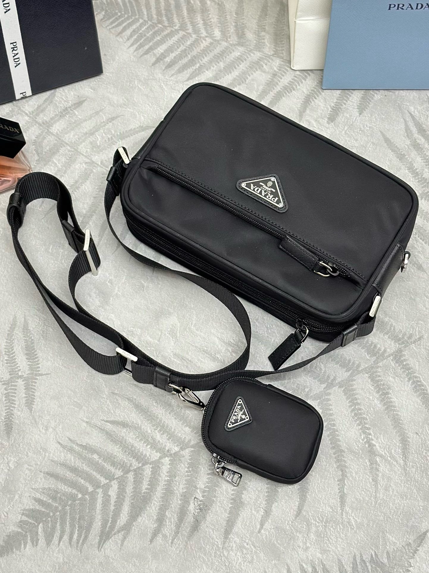 Prada BC167 Re-Nylon New Season-4 001580