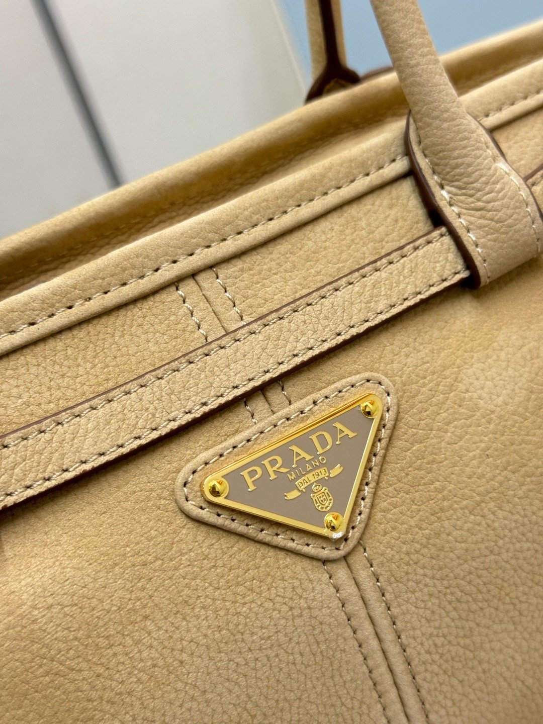 Prada Vintage BA426 Soft Lux New Season-3 001930