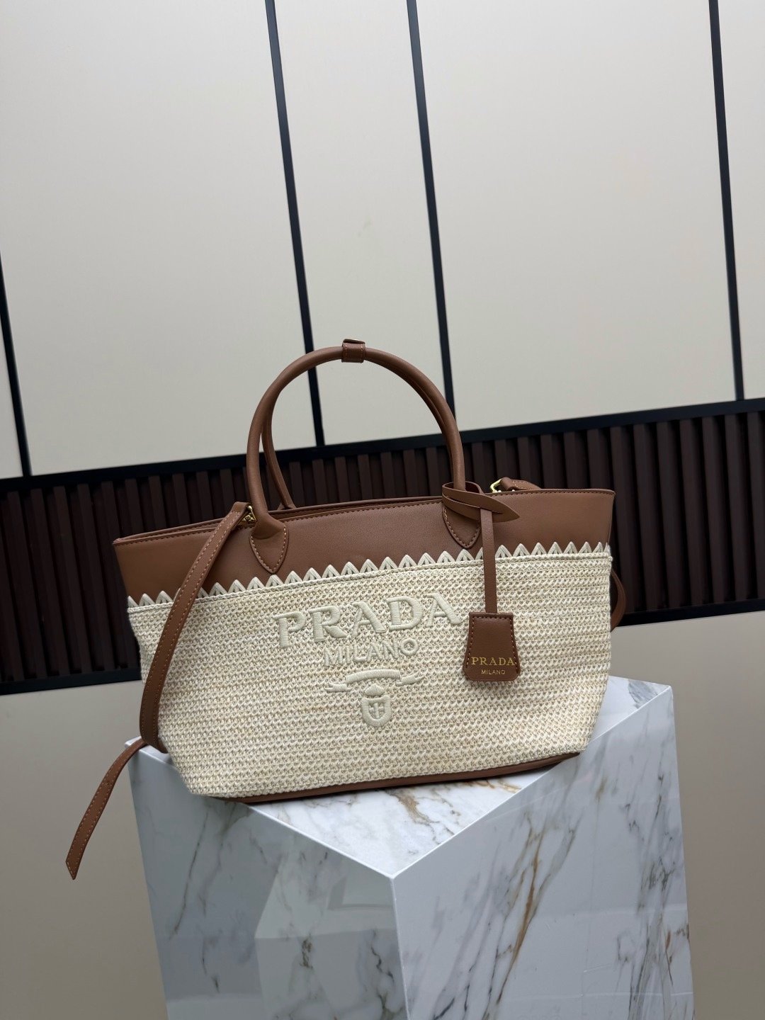 Prada New Season-1 001450
