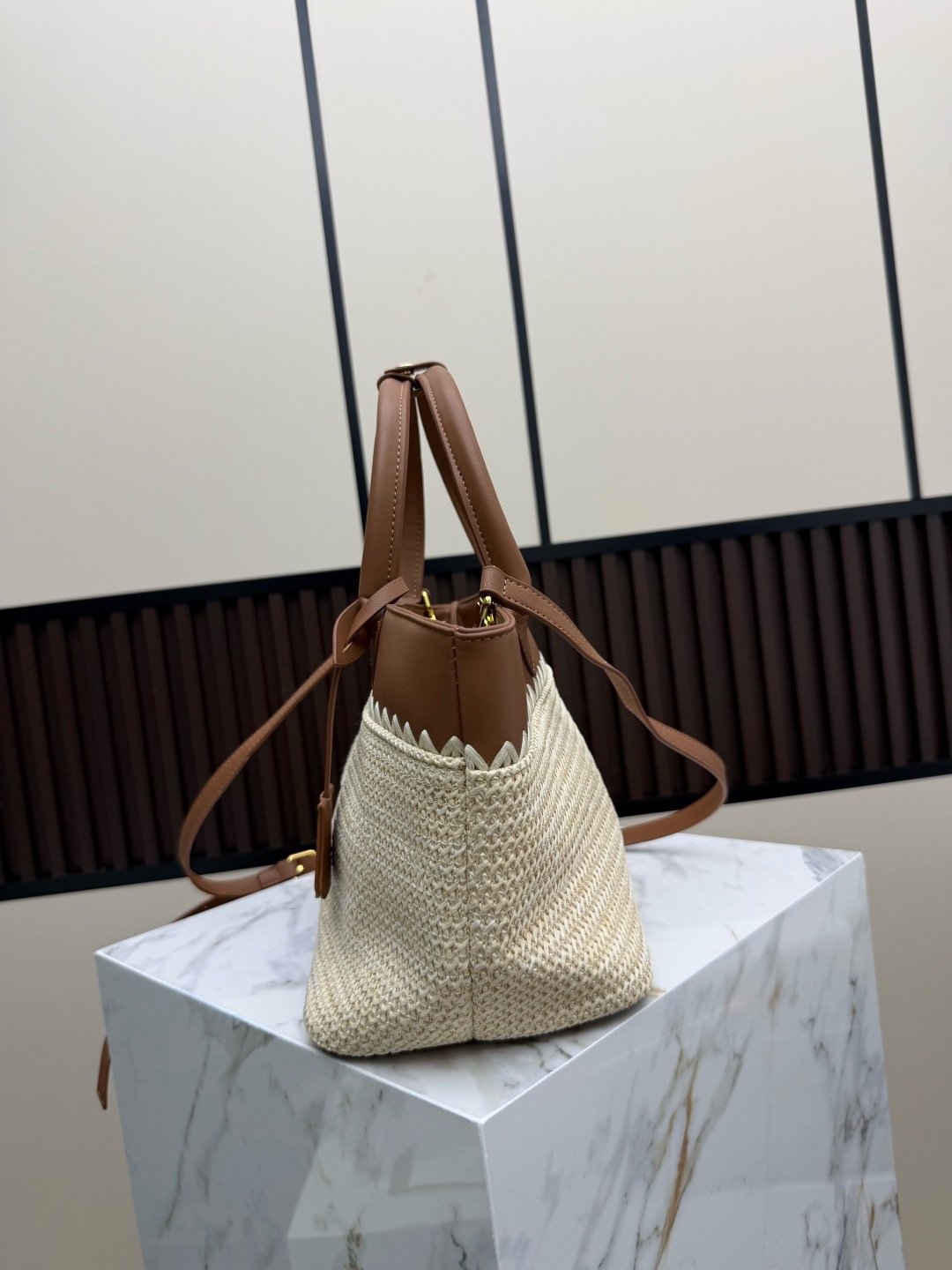 Prada New Season-1 001450