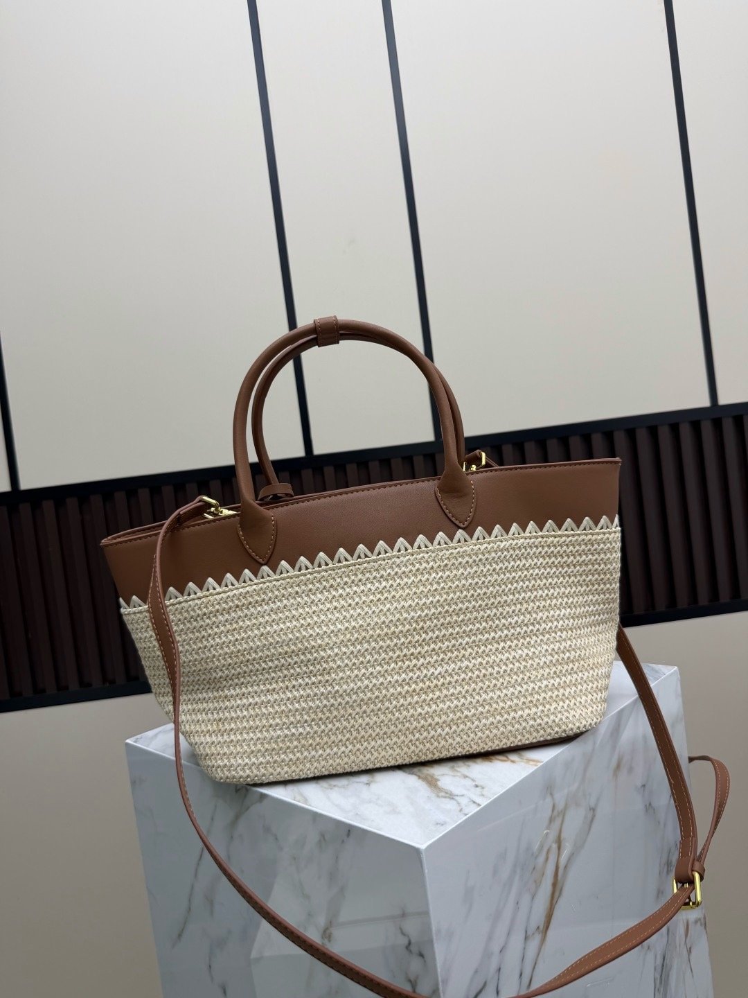 Prada New Season-1 001450