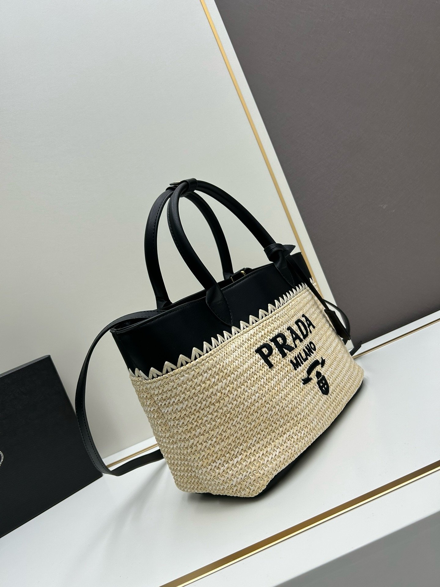 Prada New Season 001450