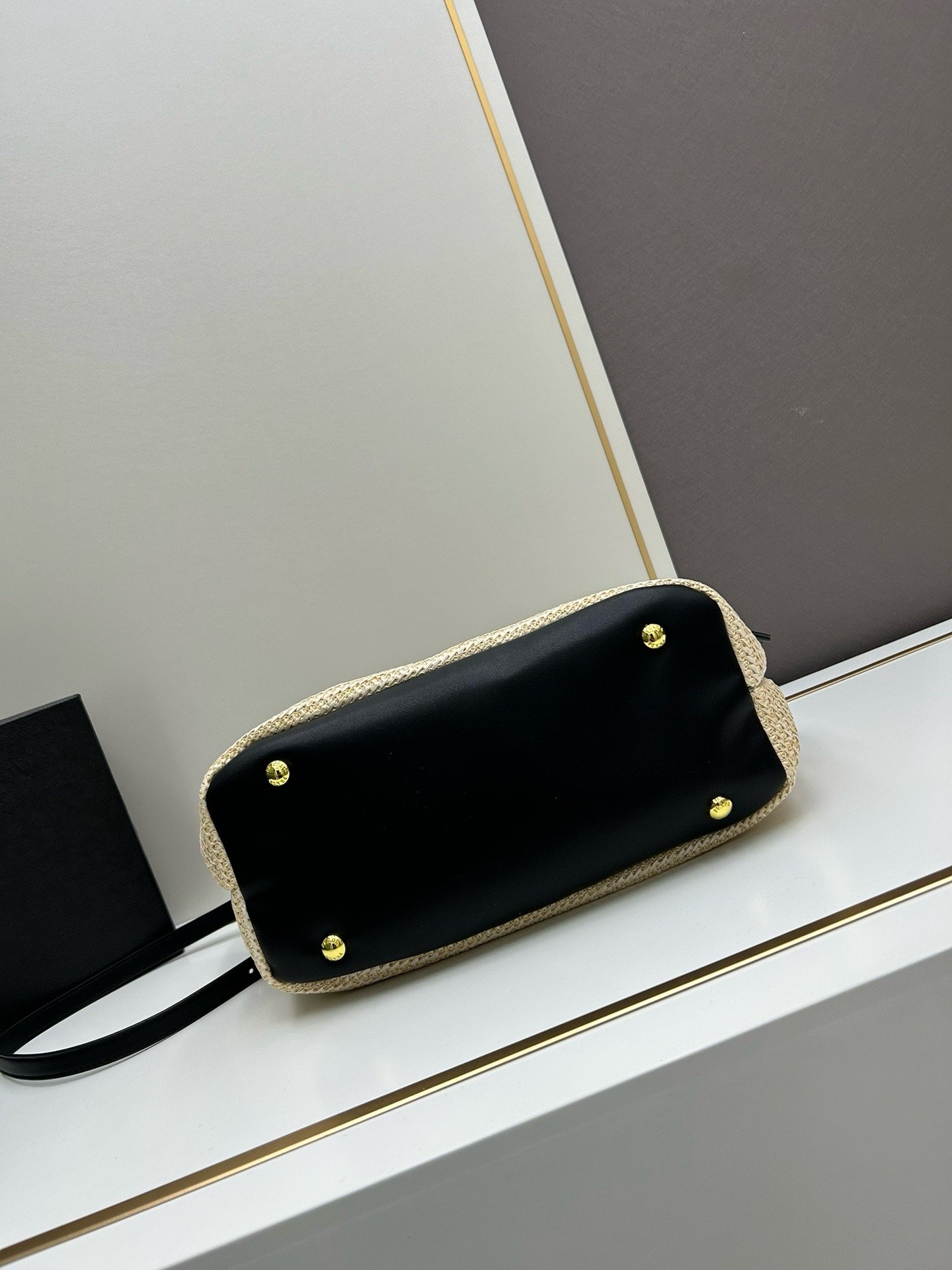 Prada New Season 001450