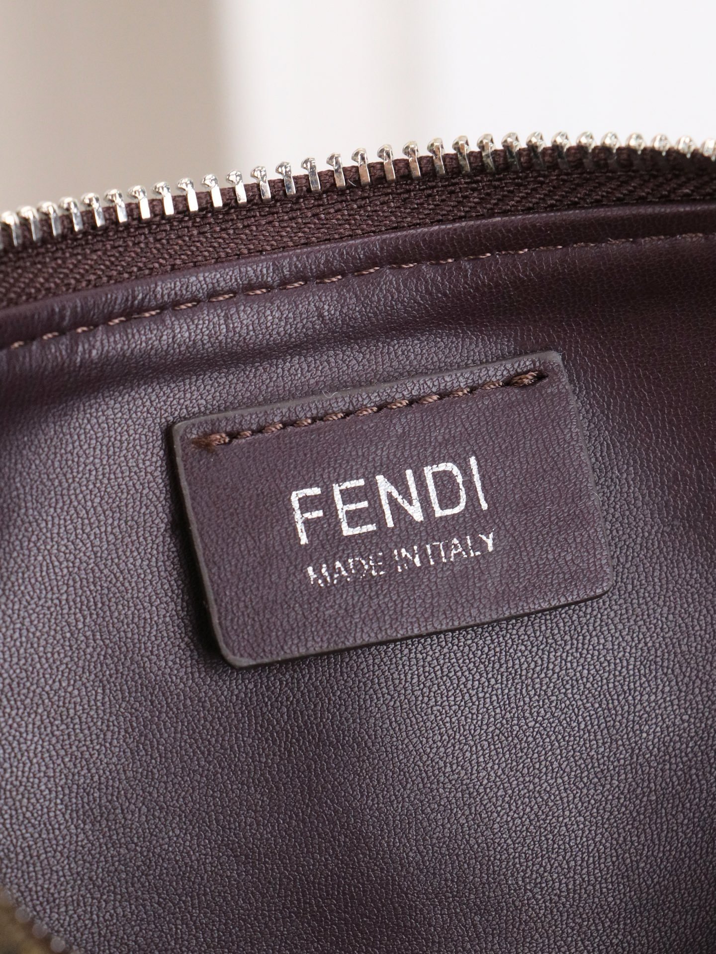 Fendi Vintage size x8x14 Underarm Bag 7725