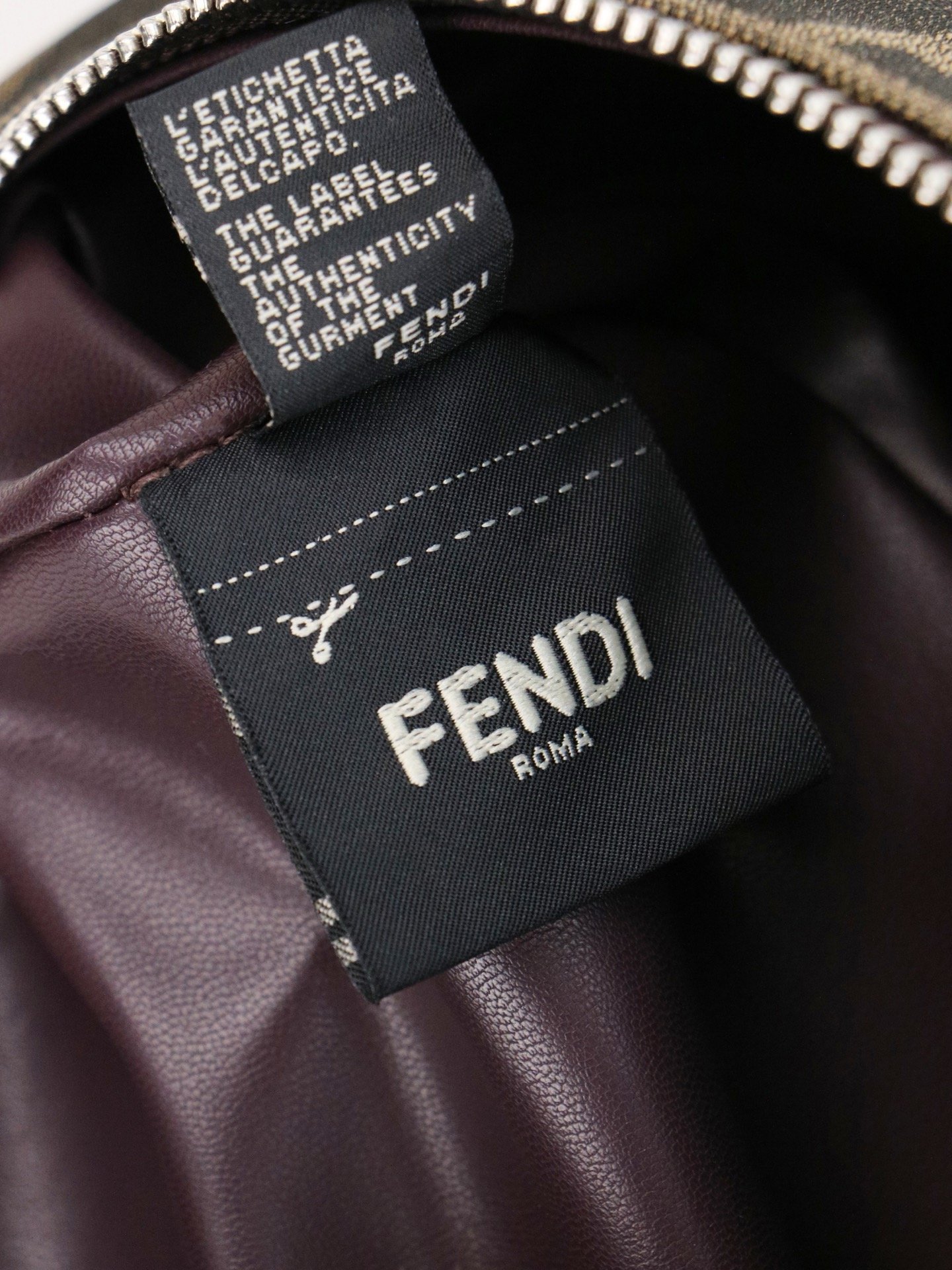 Fendi Vintage size x8x14 Underarm Bag 7725