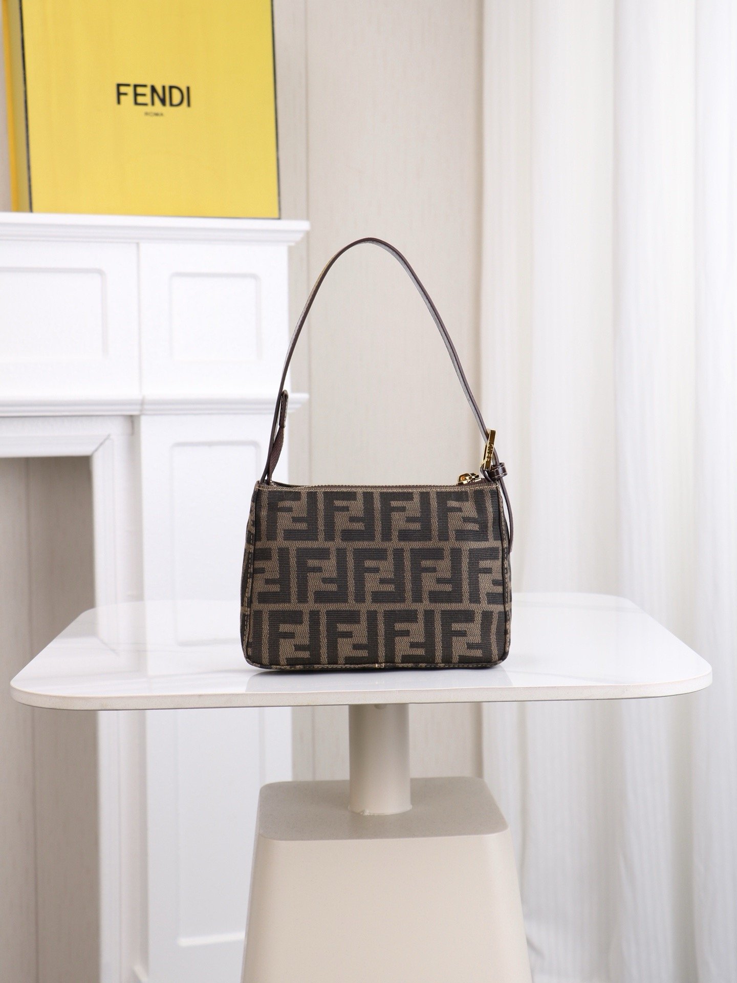 Fendi Vintage size x8x14 Small Underarm Bag 7725260