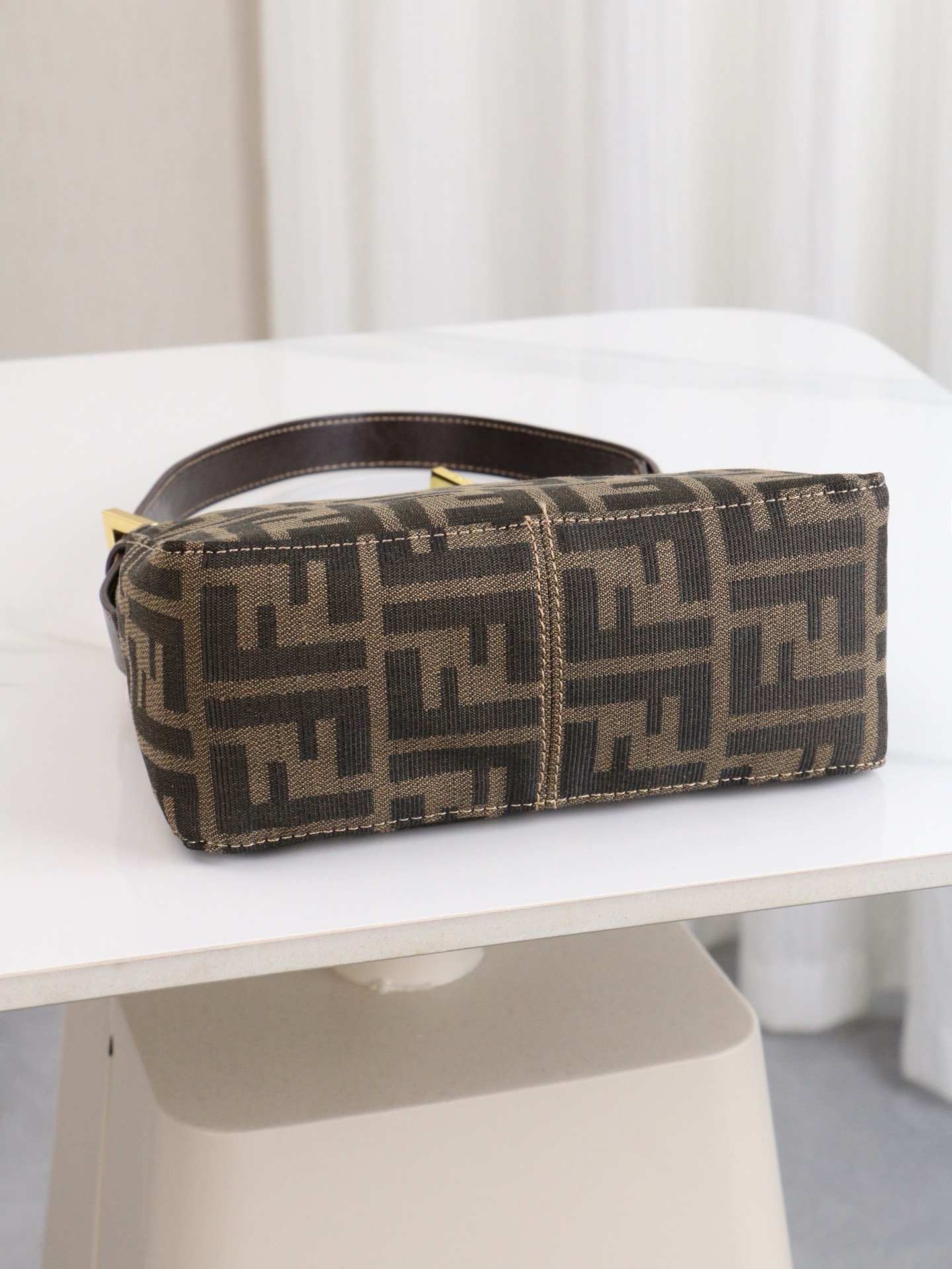 Fendi Vintage size x8x14 Small Underarm Bag 7725260