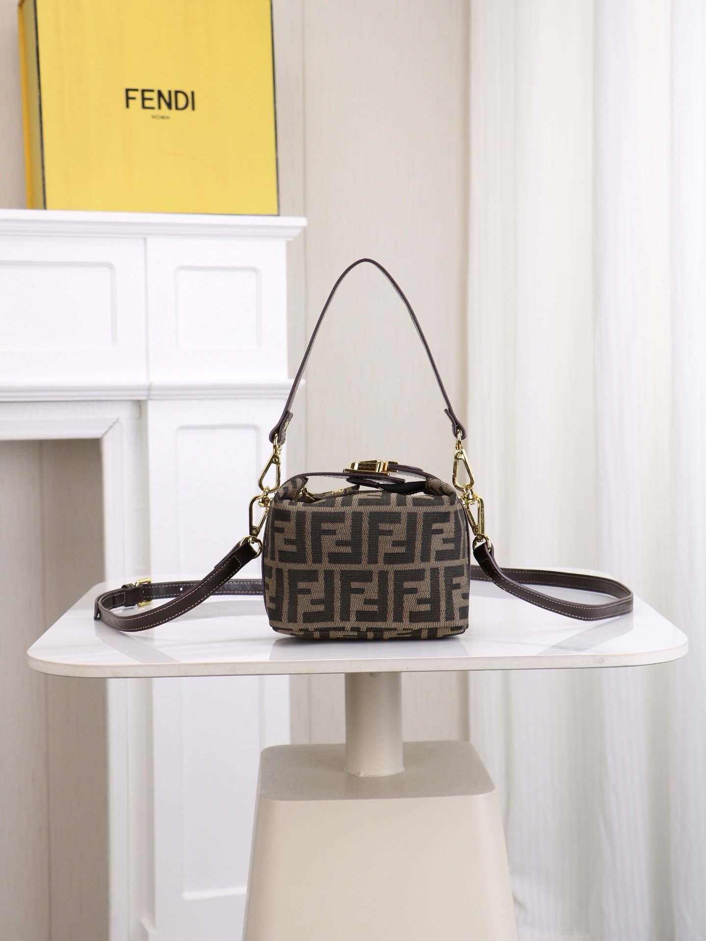 Fendi Canvas FEND1 FF Brown Bag 001270