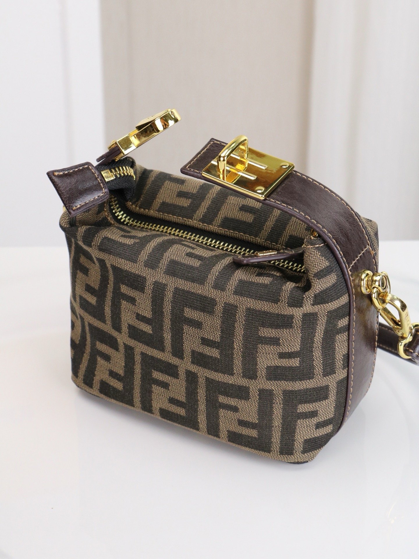 Fendi Canvas FEND1 FF Brown Bag 001270