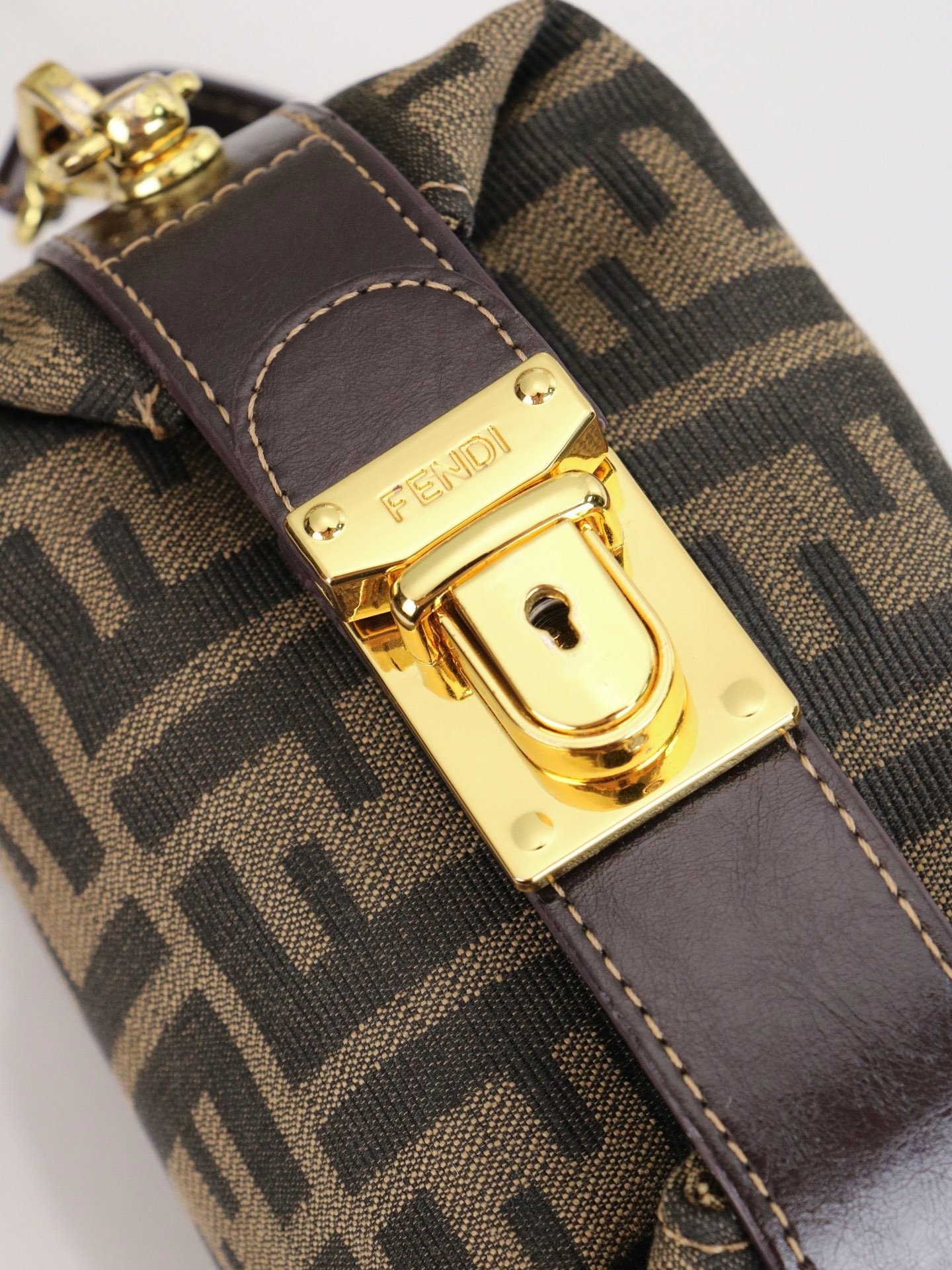 Fendi Canvas FEND1 FF Brown Bag 001270