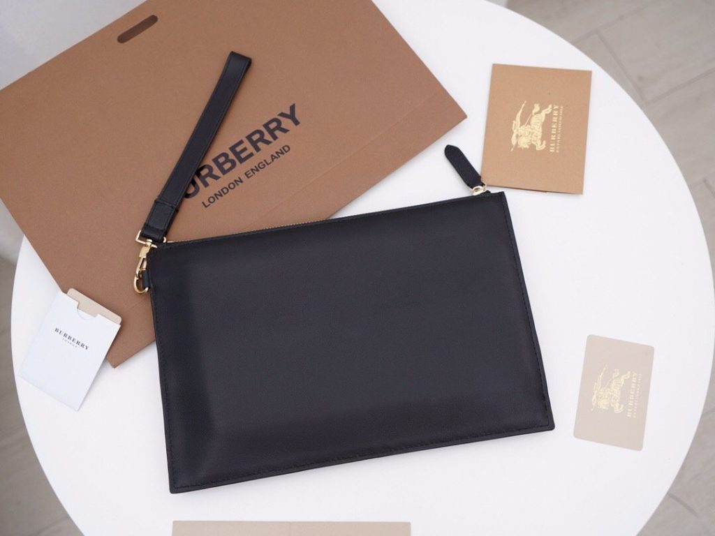 Burberry Horseferry Black Travel Bag 001360