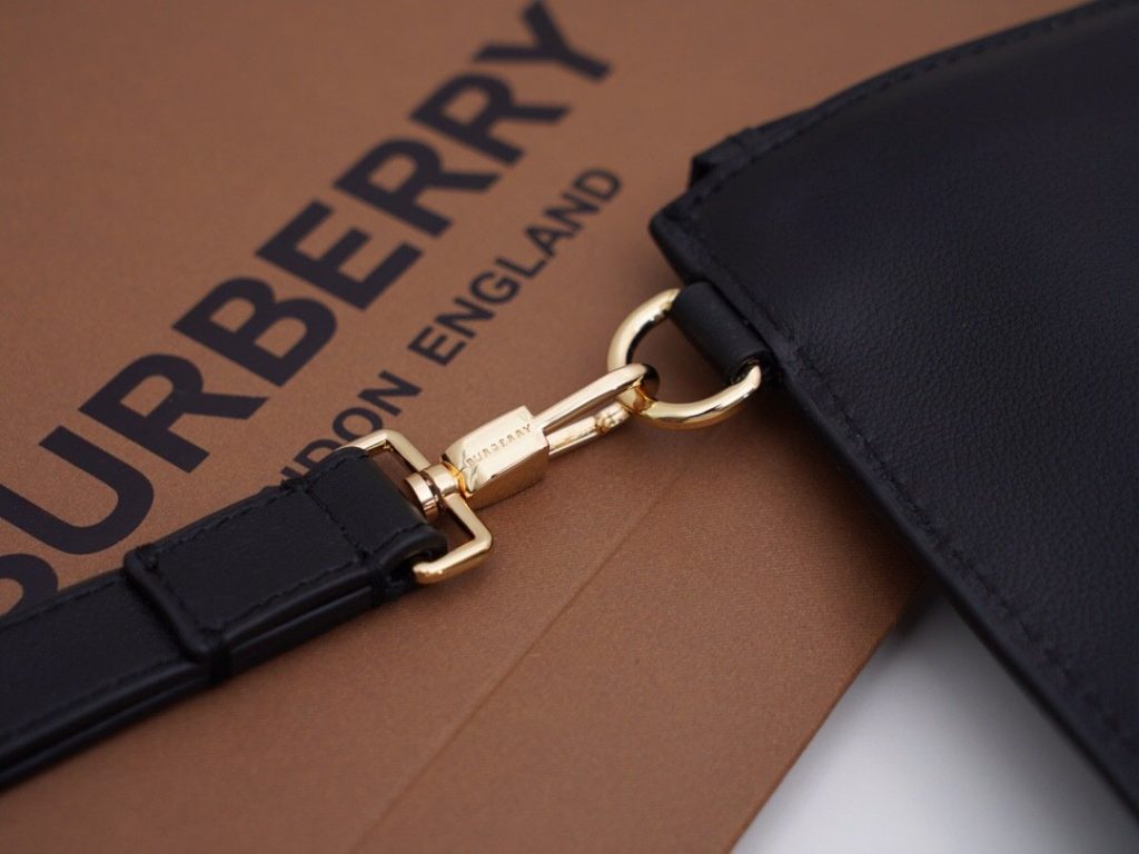 Burberry Horseferry Black Travel Bag 001360