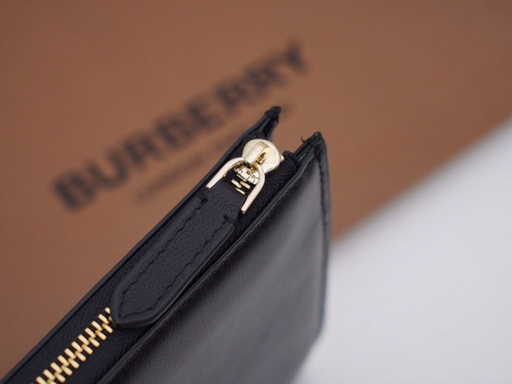Burberry Horseferry Black Travel Bag 001360