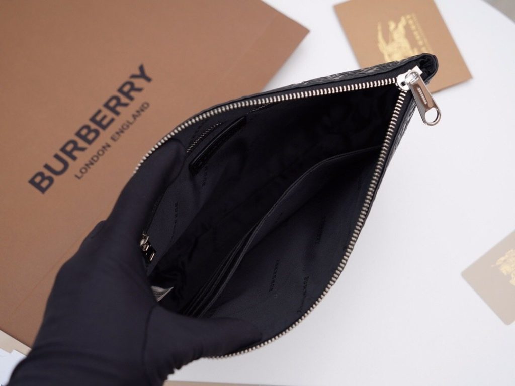 Burberry London Travel Bag 001310