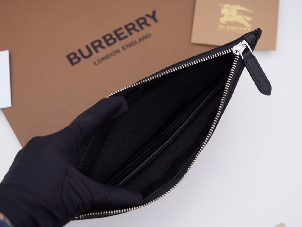 Burberry London Travel Bag 001310