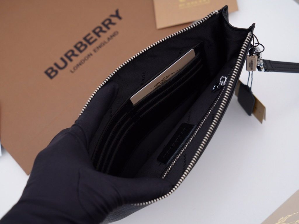 Burberry London Travel Bag 001310