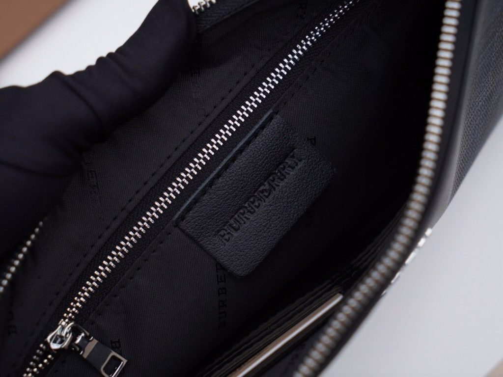 Burberry London Travel Bag 001310