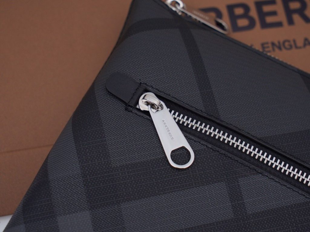Burberry pvc London Bag 001330