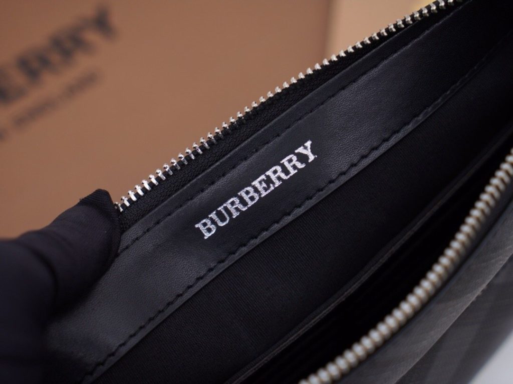 Burberry pvc London Bag 001330