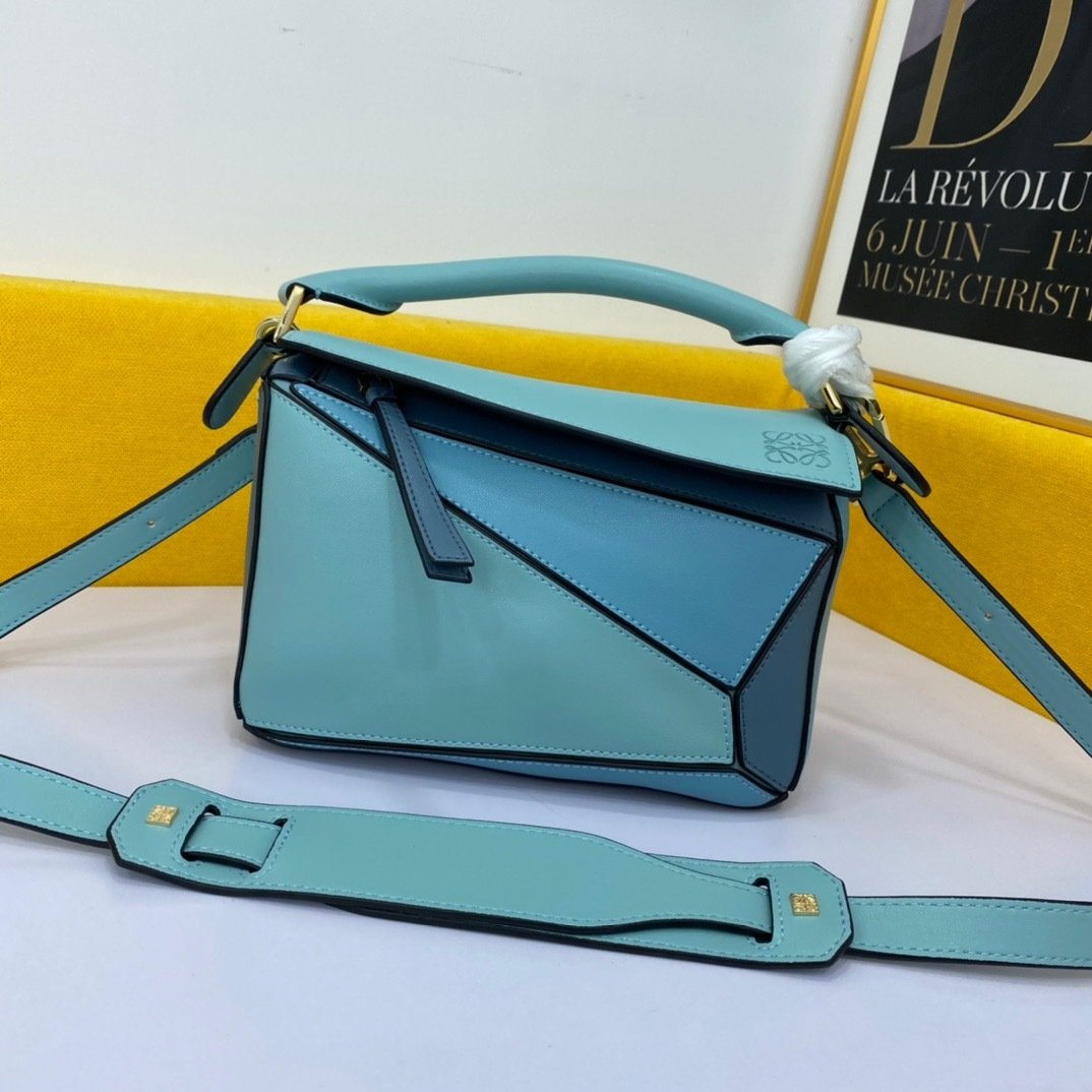 Loewe Loe L0152 It Small Bag 001400