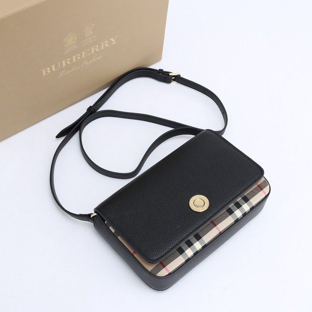 Burberry Vintage Backpack 001330