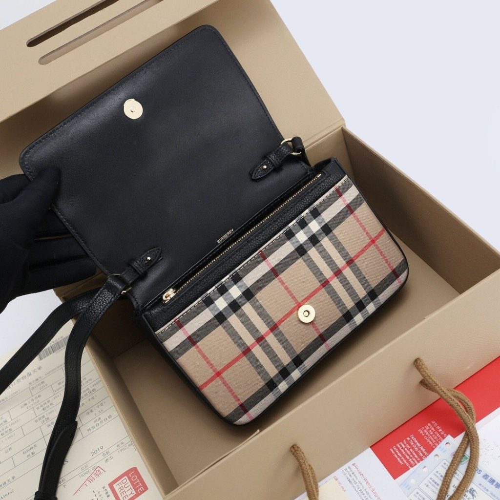 Burberry Vintage Backpack 001330