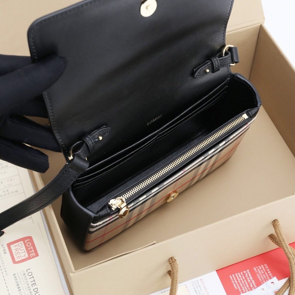 Burberry Vintage Backpack 001330