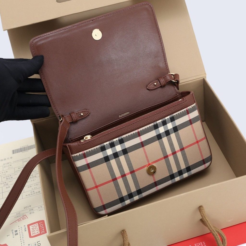 Burberry Vintage Backpack 001330