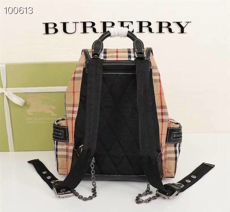 Burberry Vintage x14x33cm Medium Backpack 001420