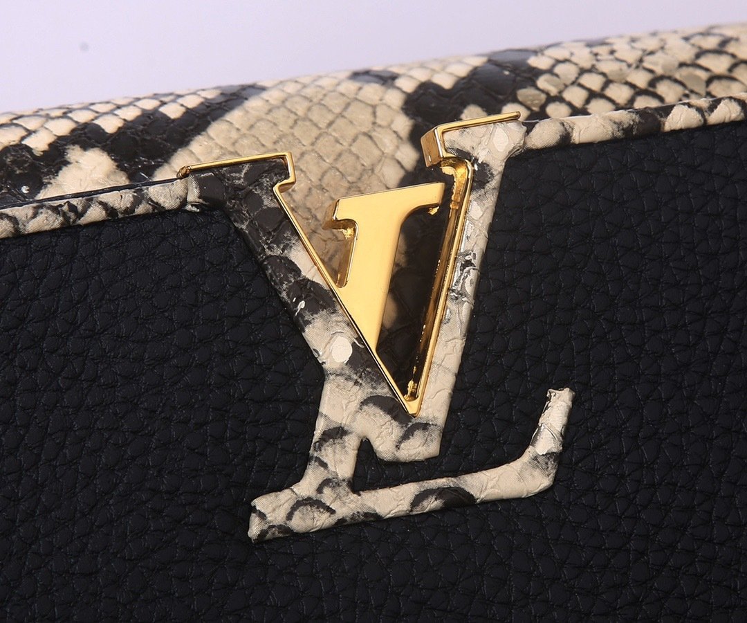 Louis Vuitton Pebbled Leather LV Taurillon Capucines Bag 001340