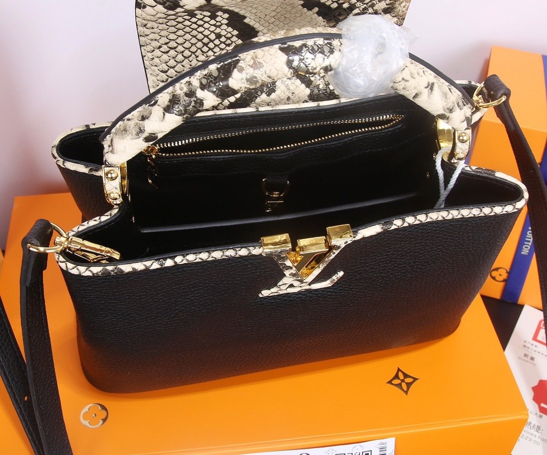 Louis Vuitton Pebbled Leather LV Taurillon Capucines Bag 001340