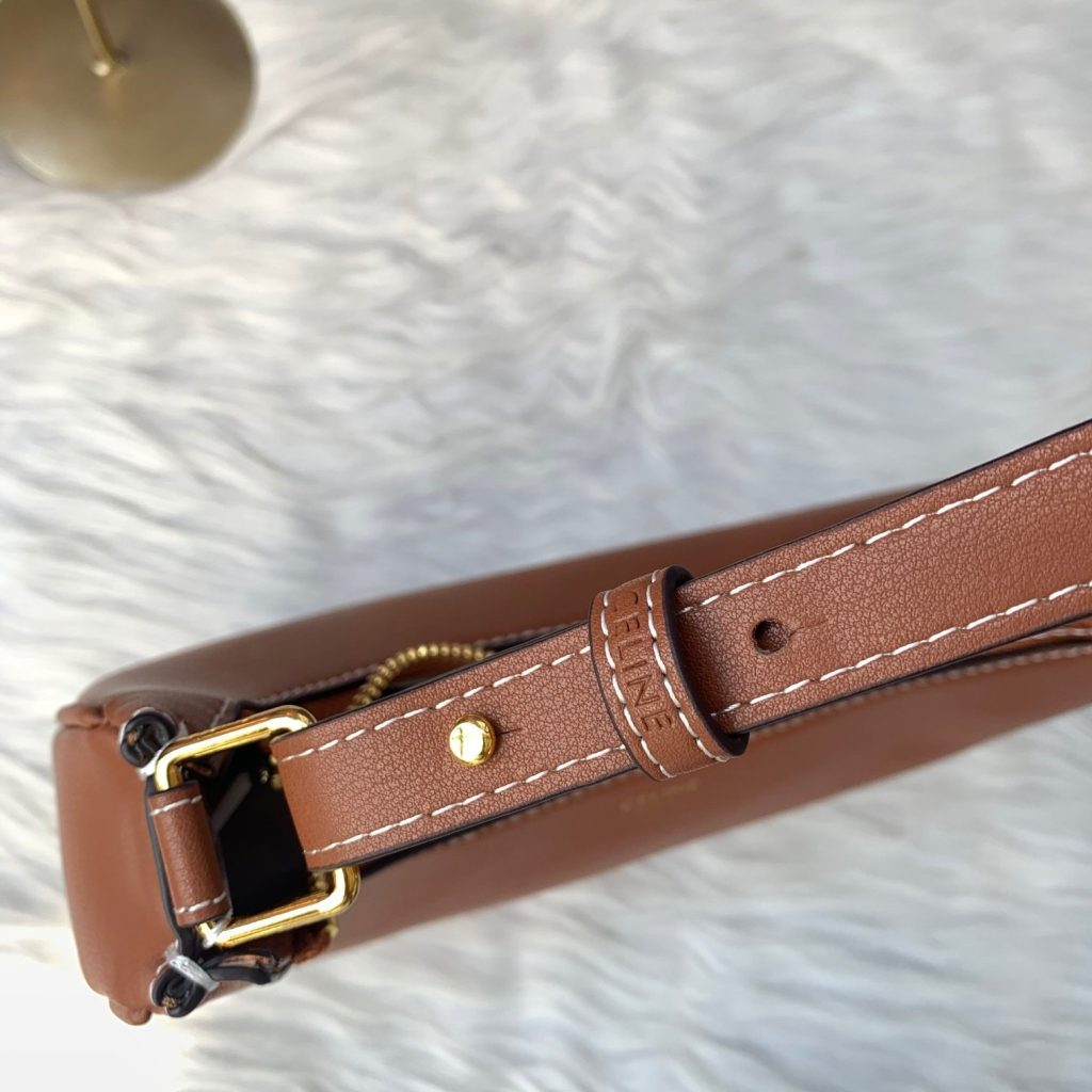 Celine C193953 cmX14cmX7cm Brown Underarm Bag C193953