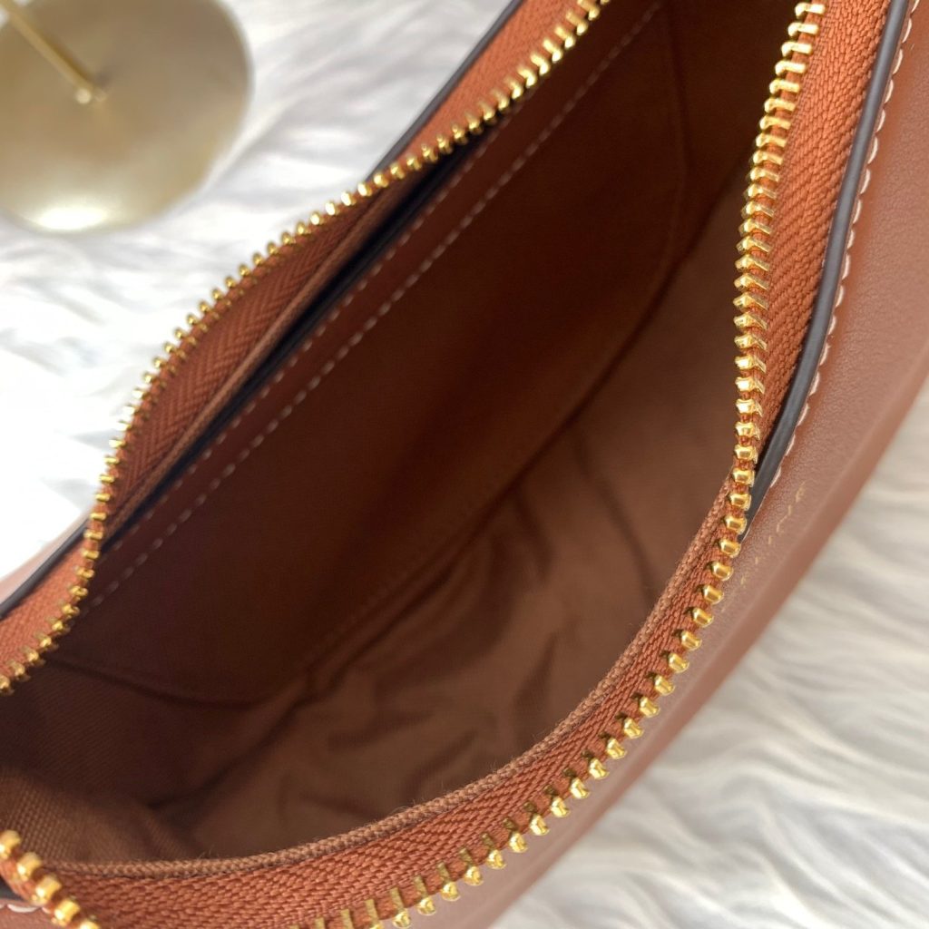 Celine C193953 cmX14cmX7cm Brown Underarm Bag C193953