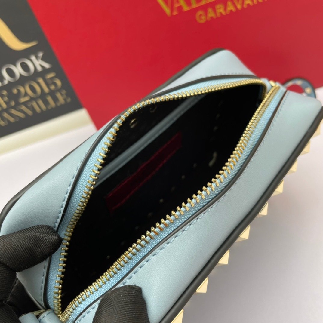 Valentino VLTN logo Gold Bag 001380