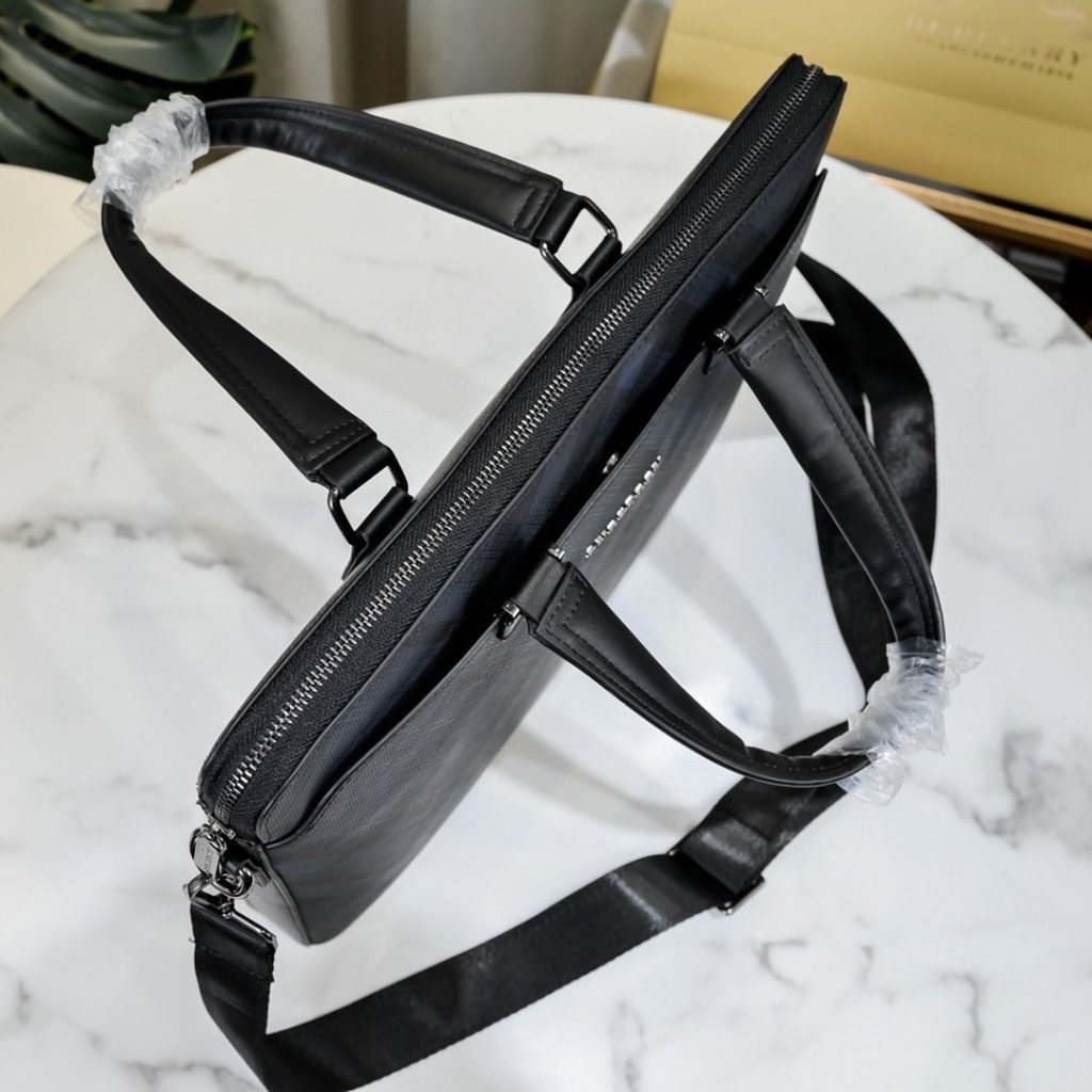Burberry Blue Bag 001360