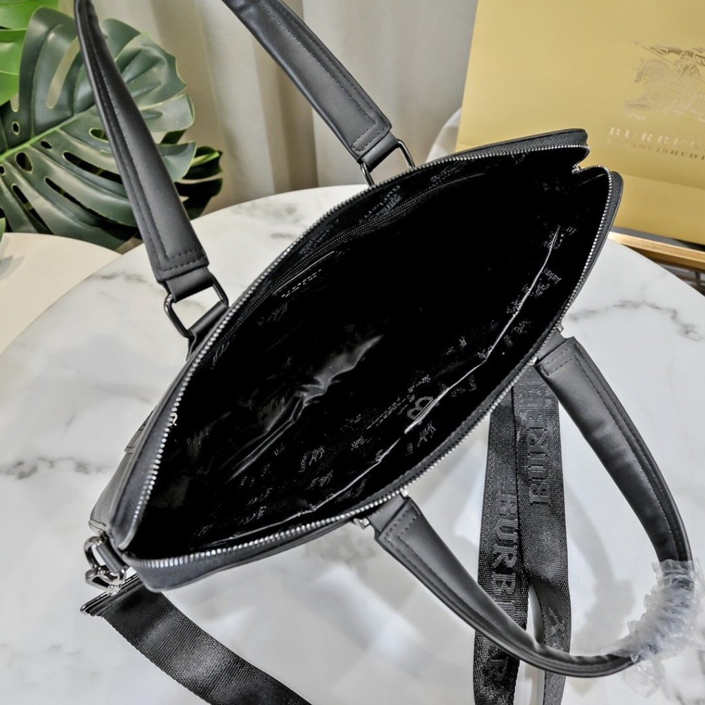 Burberry Blue Bag 001360