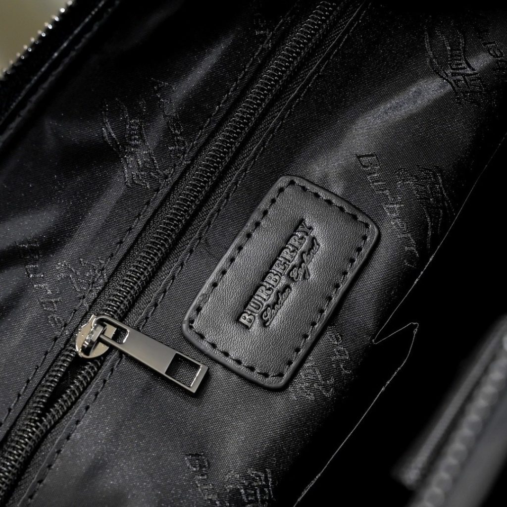 Burberry Blue Bag 001360