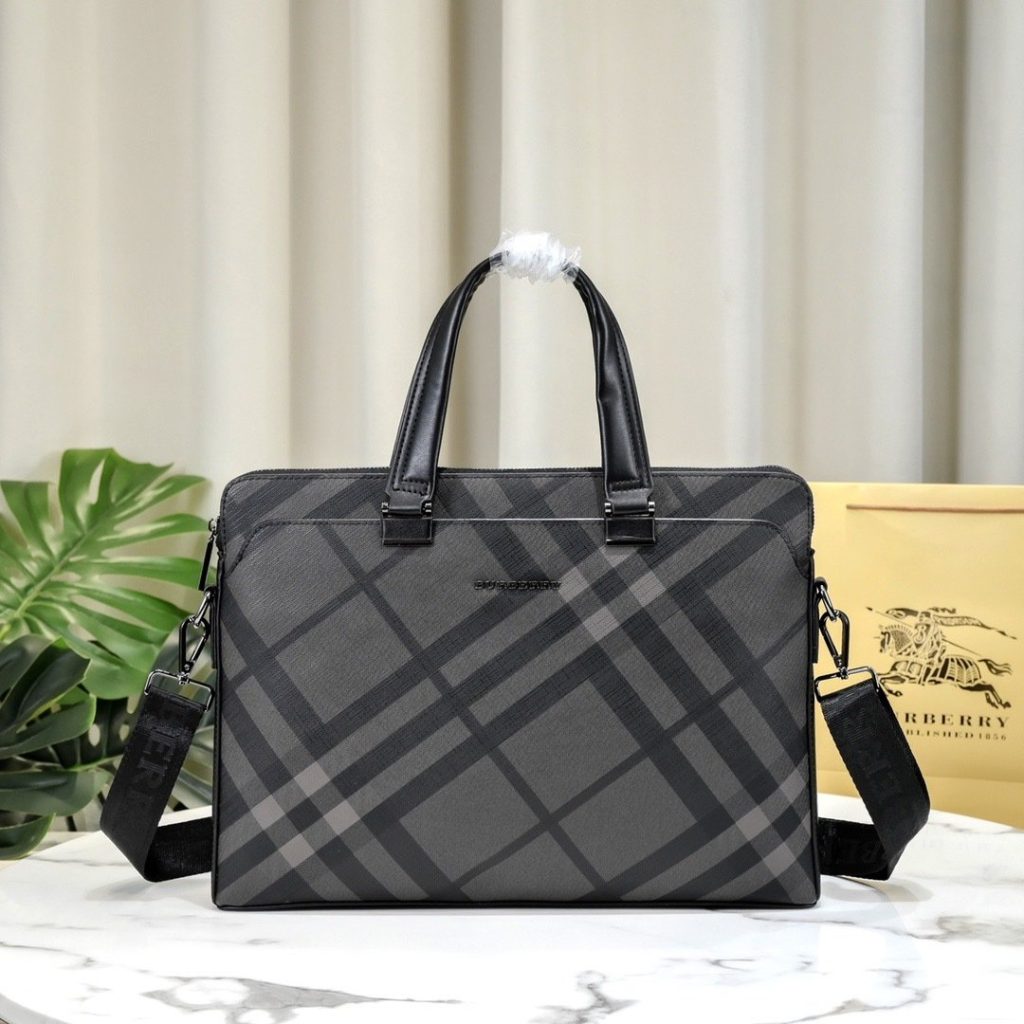 Burberry Brown Bag 001350
