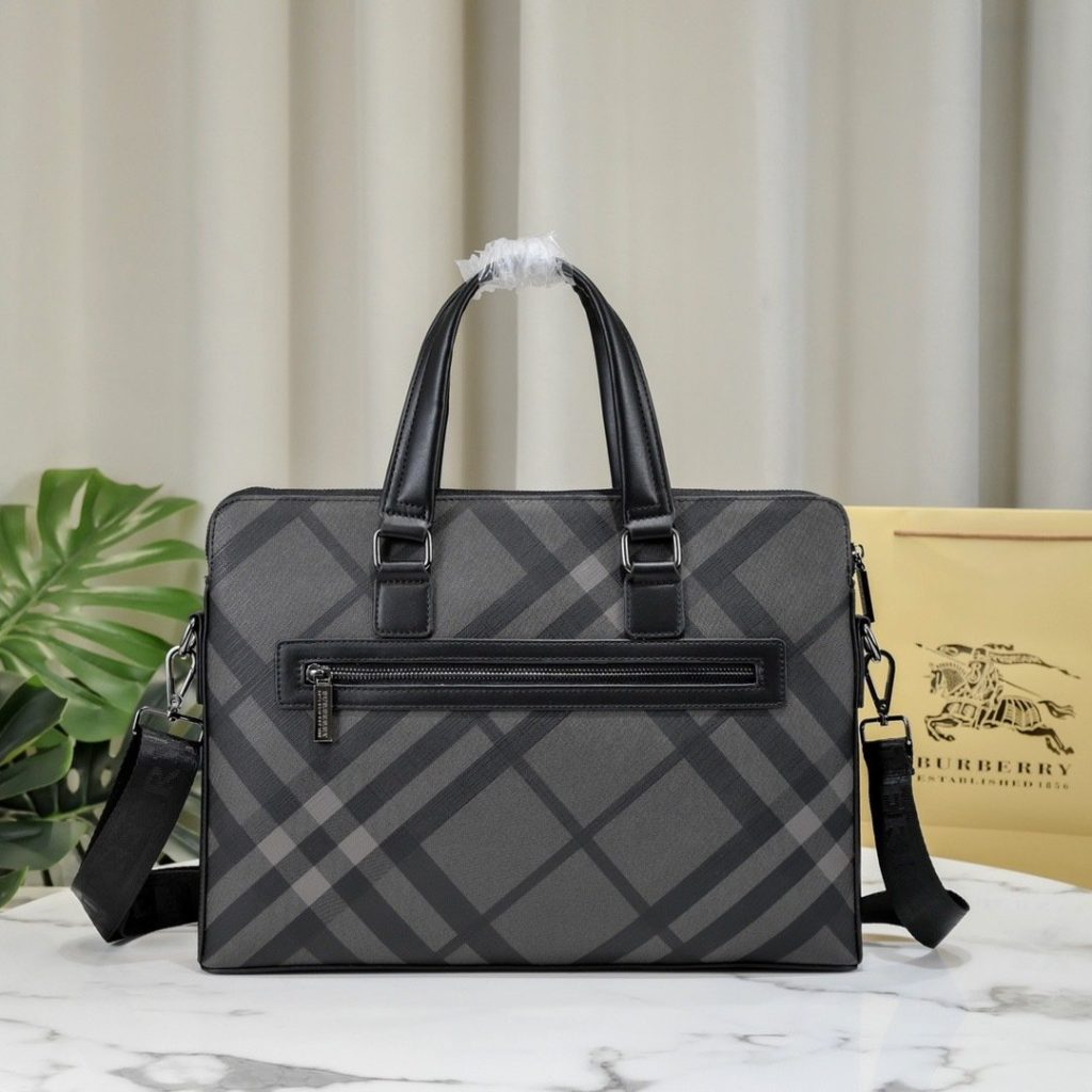 Burberry Brown Bag 001350