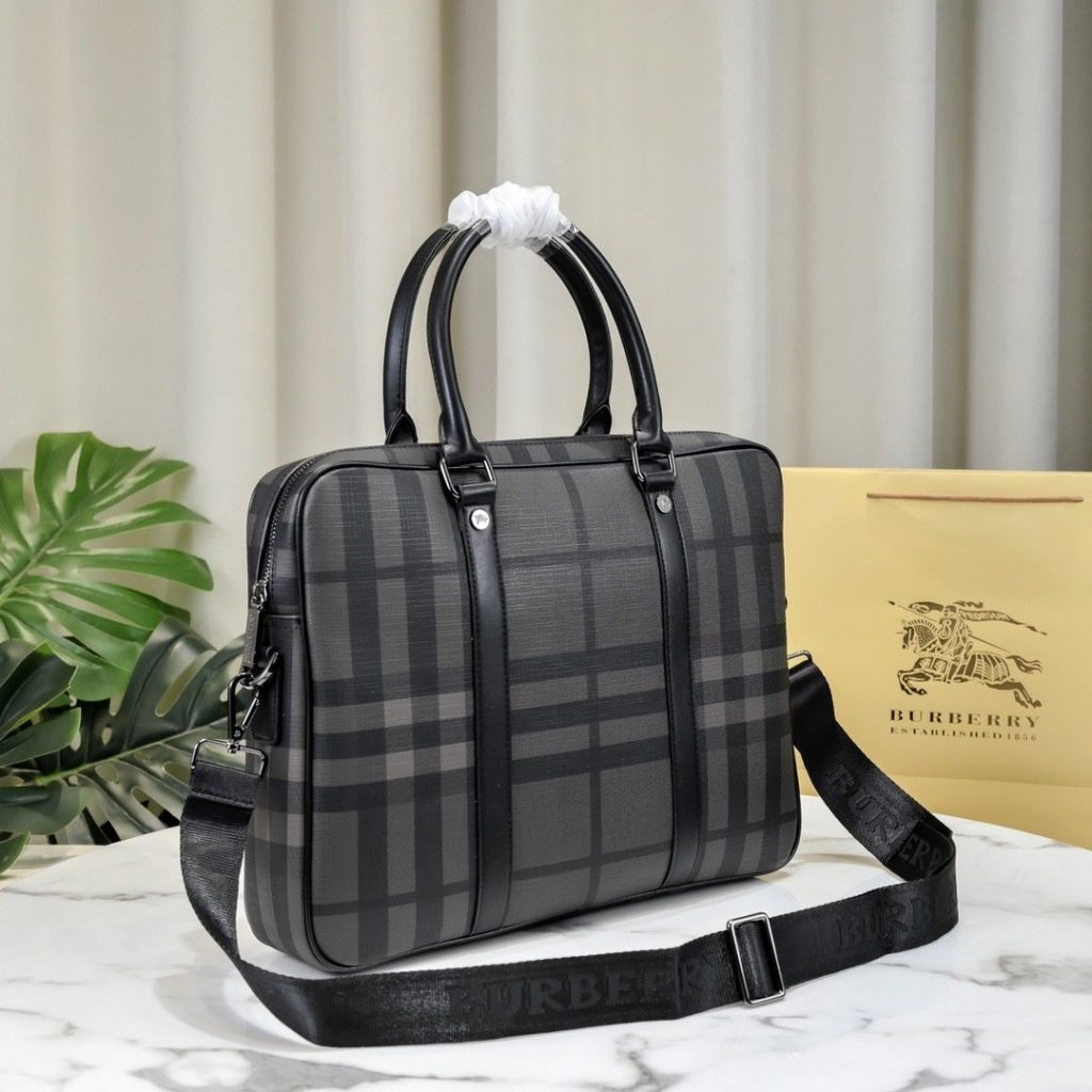 Burberry Brown Bag 001350