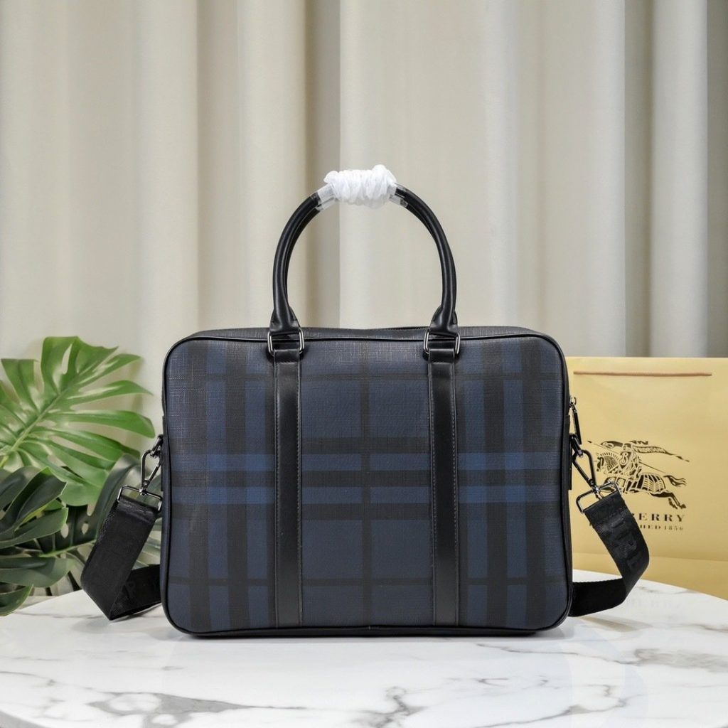 Burberry Brown Bag 001360