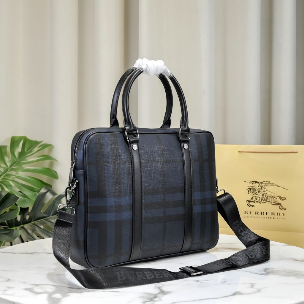 Burberry Brown Bag 001360