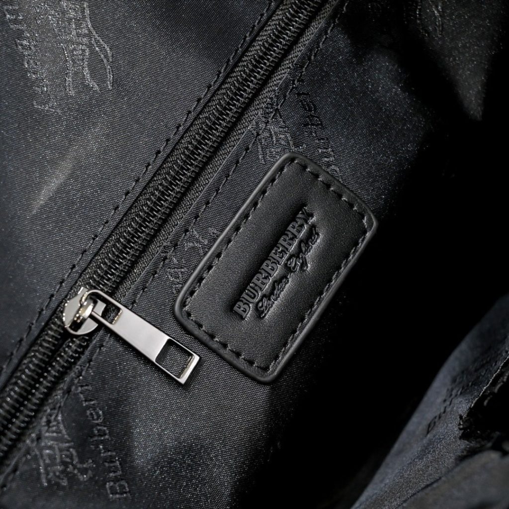 Burberry Brown Bag 001350