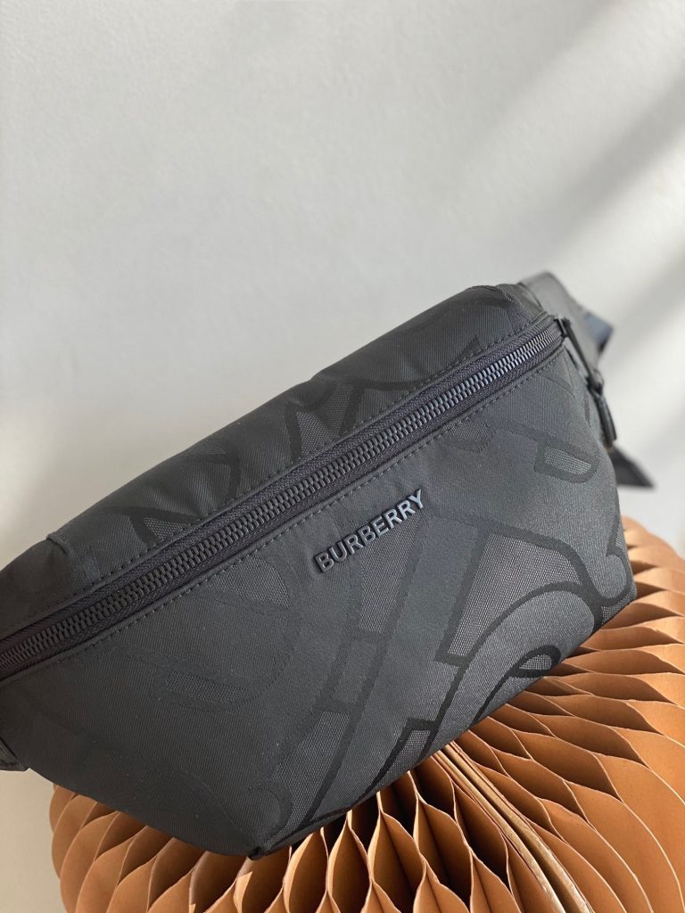 Burberry Canvas Bag 001320
