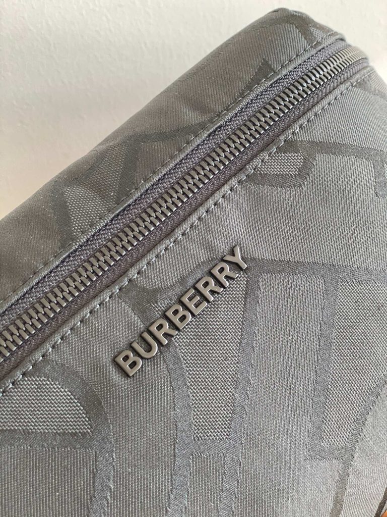 Burberry Canvas Bag 001320
