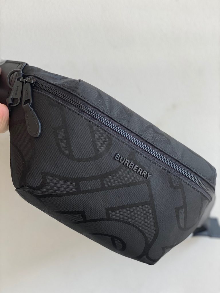 Burberry Canvas Bag 001320